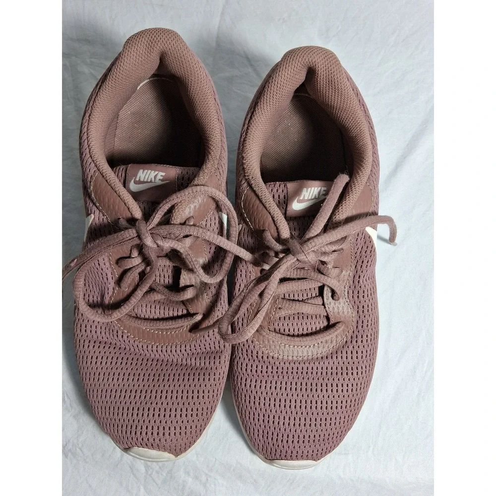 Nike Tanjun Mauve Pink Mesh Running Shoes Womens 7.5 812655-203
